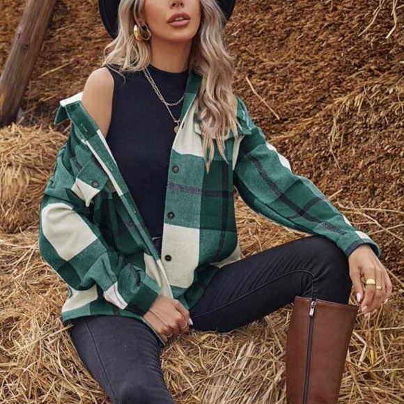 Plaid Khaki Tan pocket button up shacket Top Oversized - Picture 6 of 11